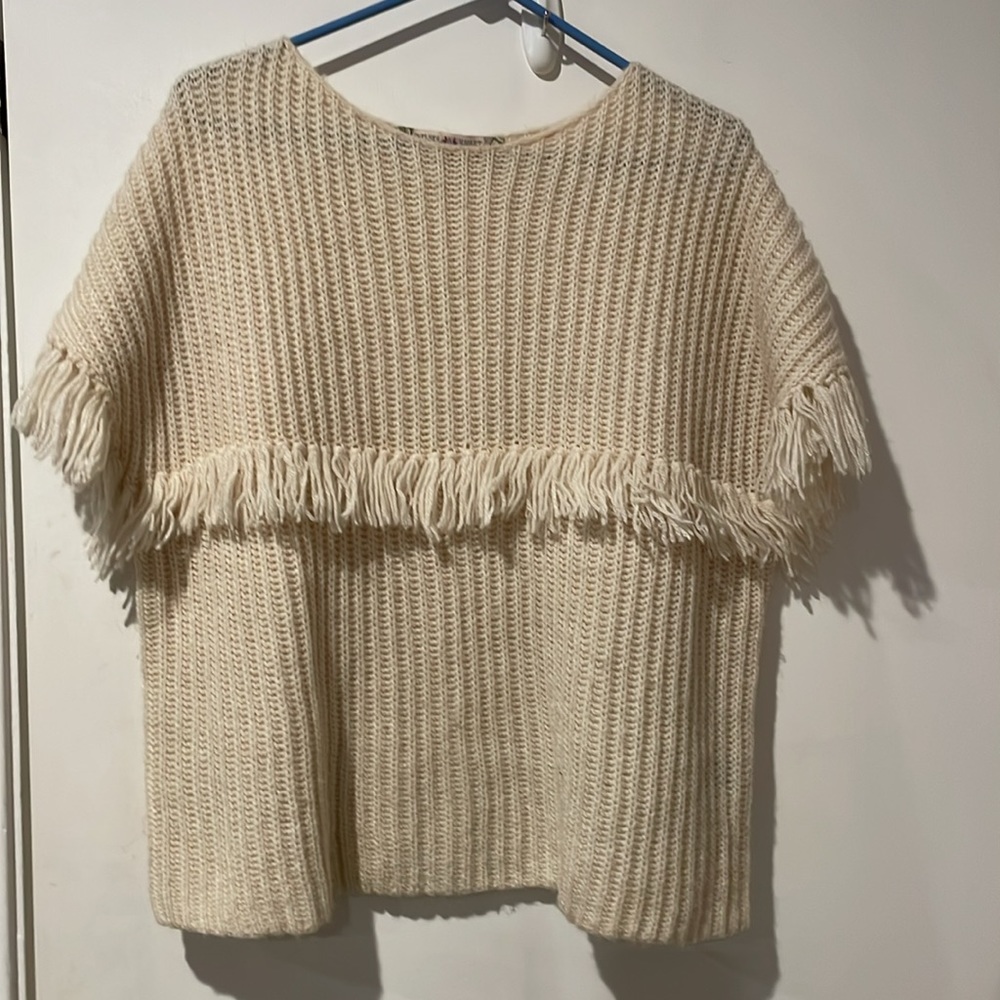 Chelsea & Violet Fringed Top - M